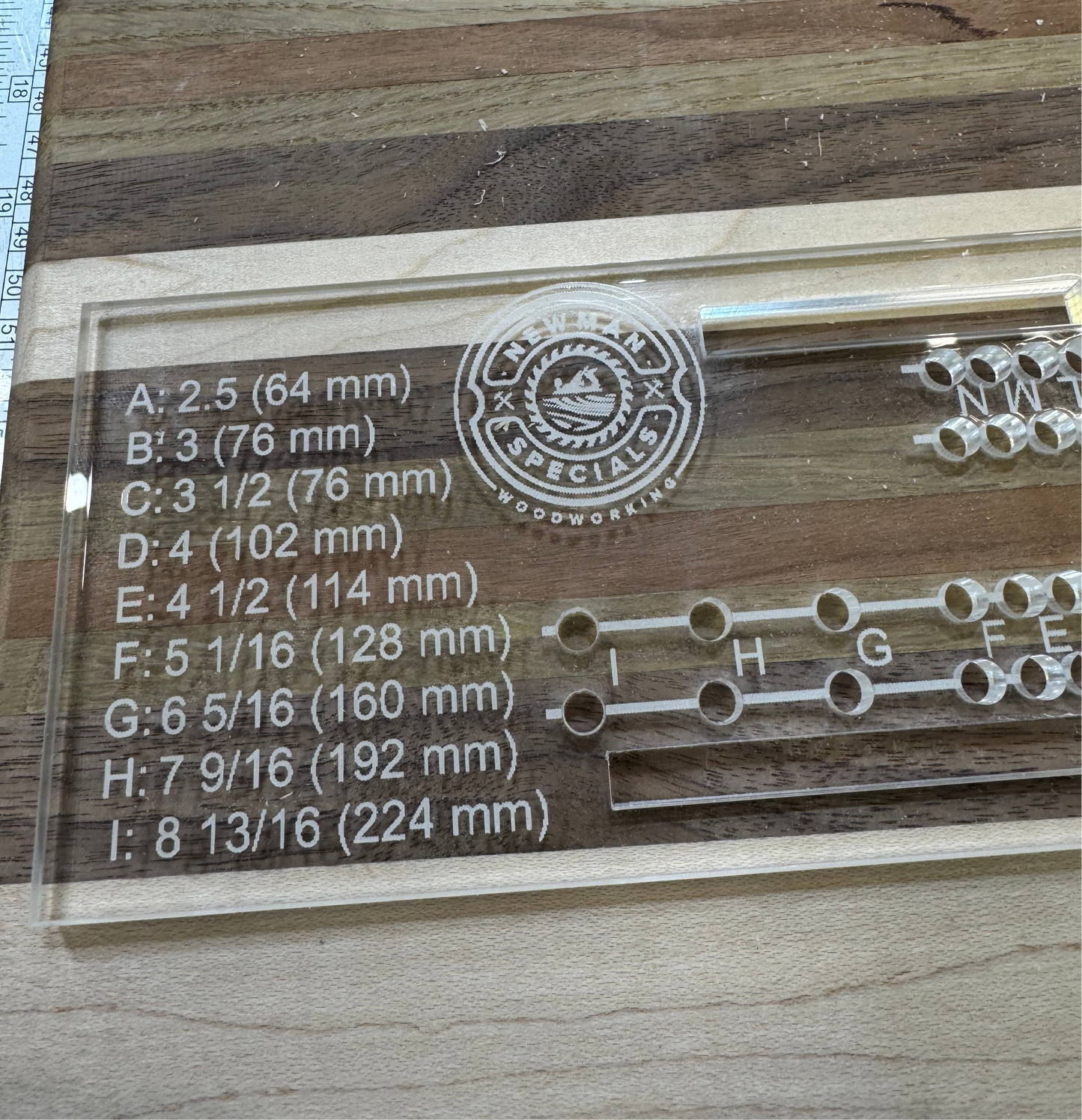 Handle jig for cutting/charcuterie boards