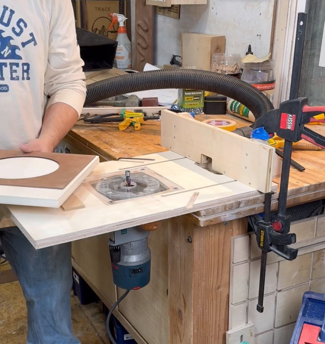 Router table and fence for full sized router - Small shop version