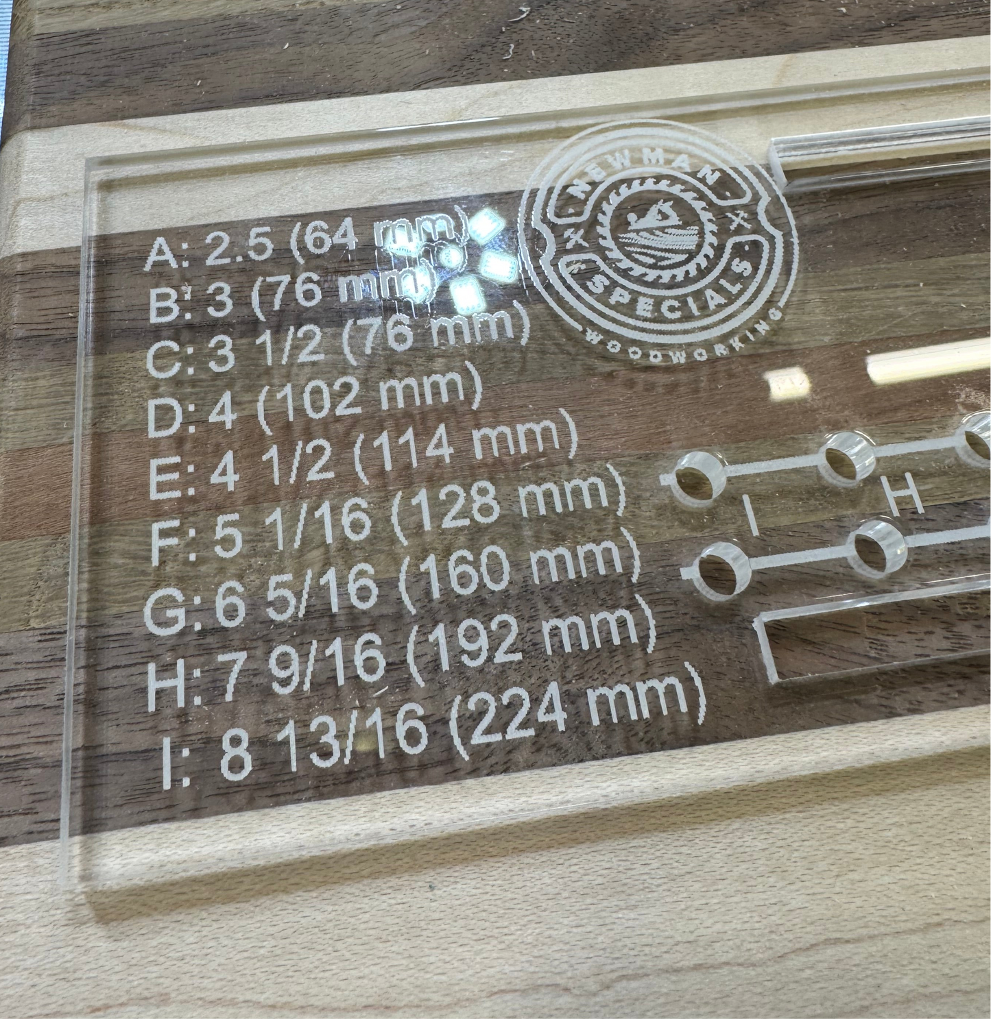 Handle jig for cutting/charcuterie boards