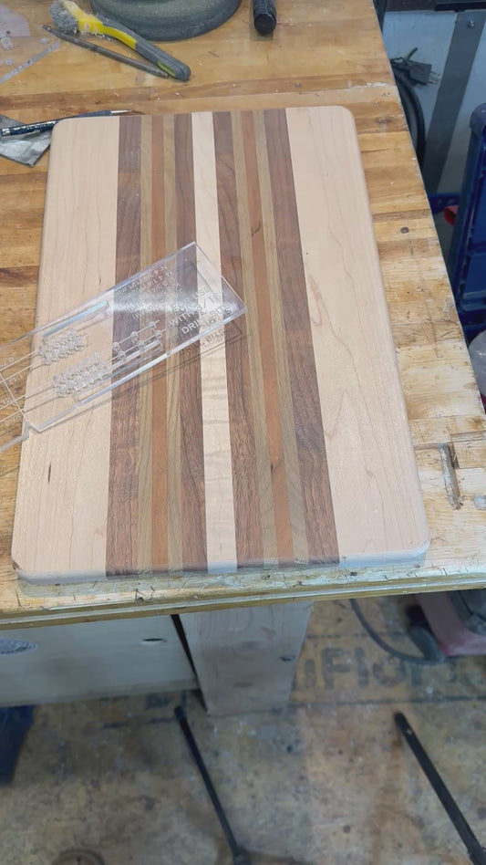 Handle jig for cutting/charcuterie boards