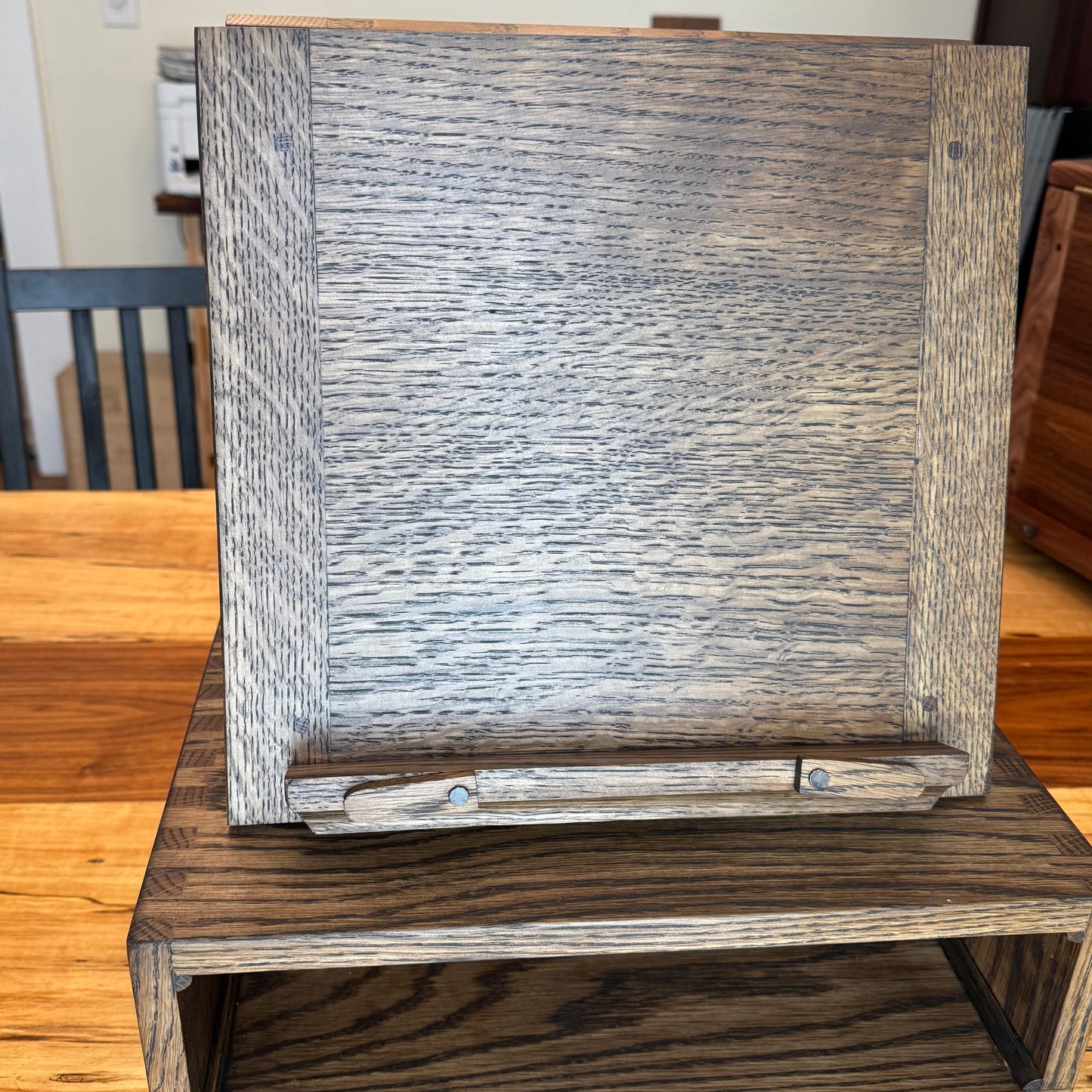 Lectern Book Stand - antiques and stylish