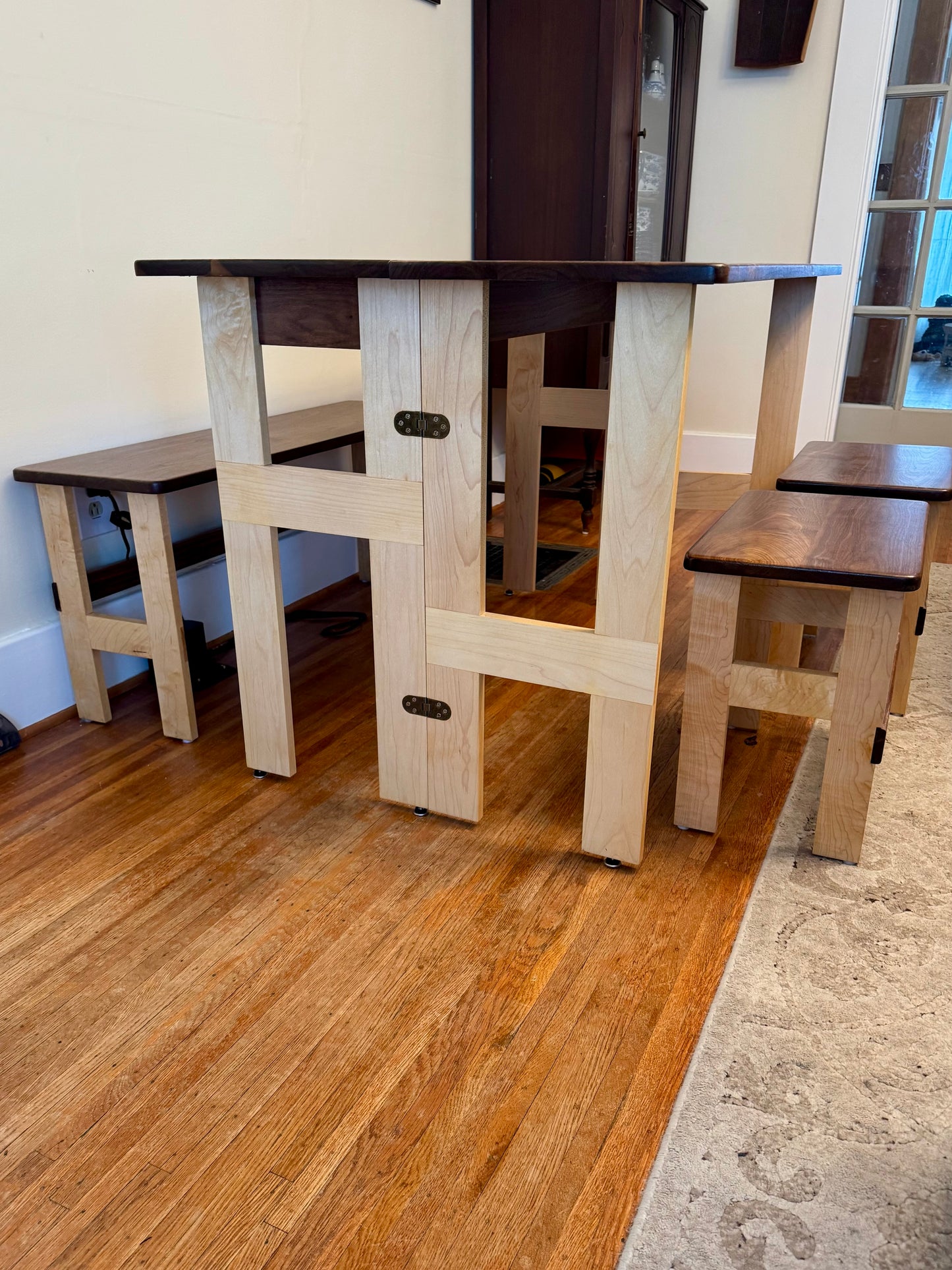 Lengthwise folding table plans